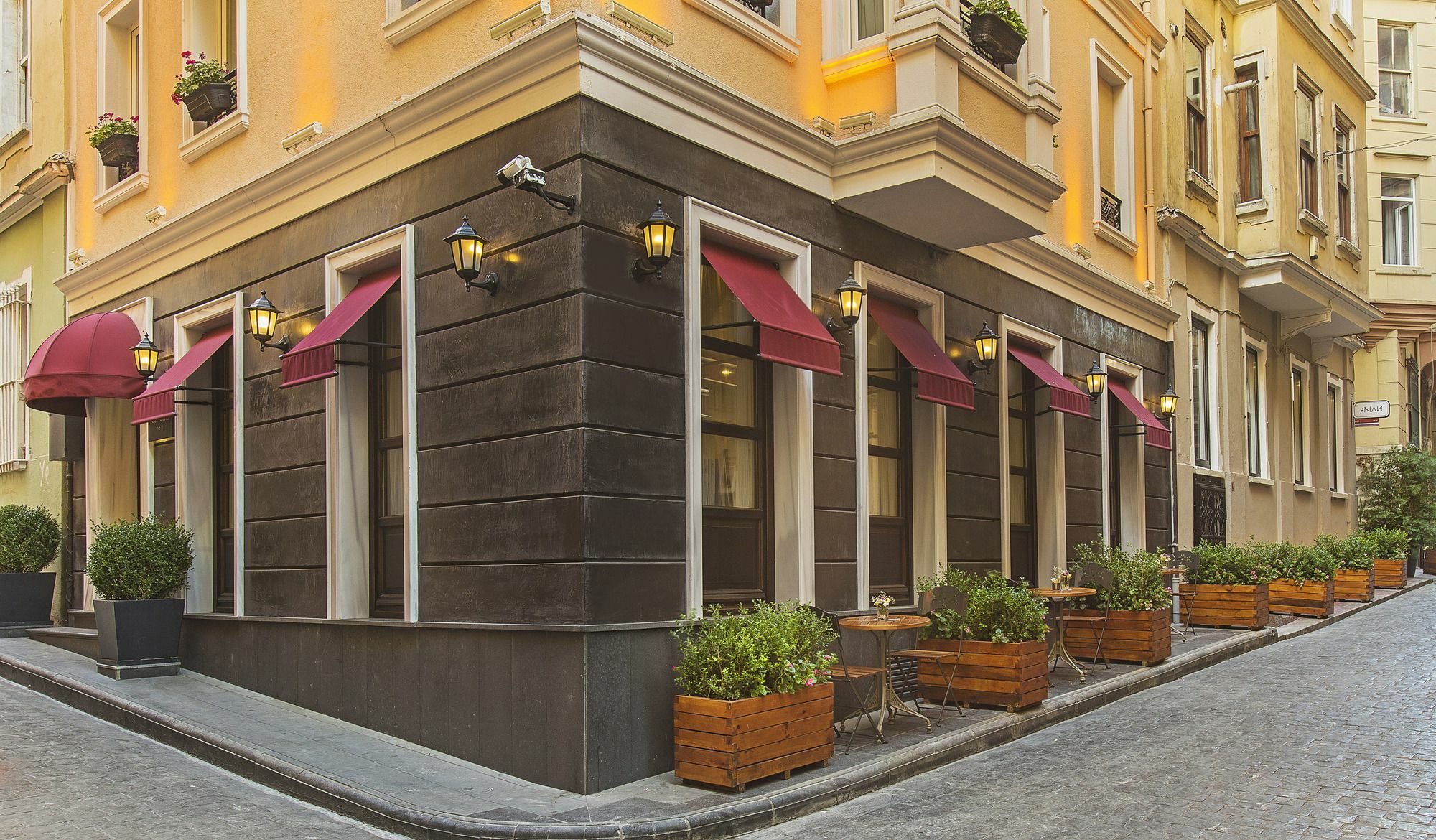 Meroddi Bagdatliyan Hotel Istanbul Exteriör bild